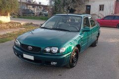 toyota_corolla_green_1-scaled